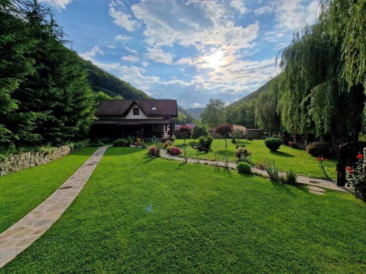 Casa De Piatra Villa Strungari Exterior photo